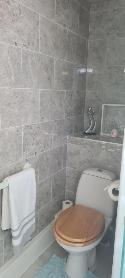 Parc Lodge Guesthouse Bridgend  Εξωτερικό φωτογραφία