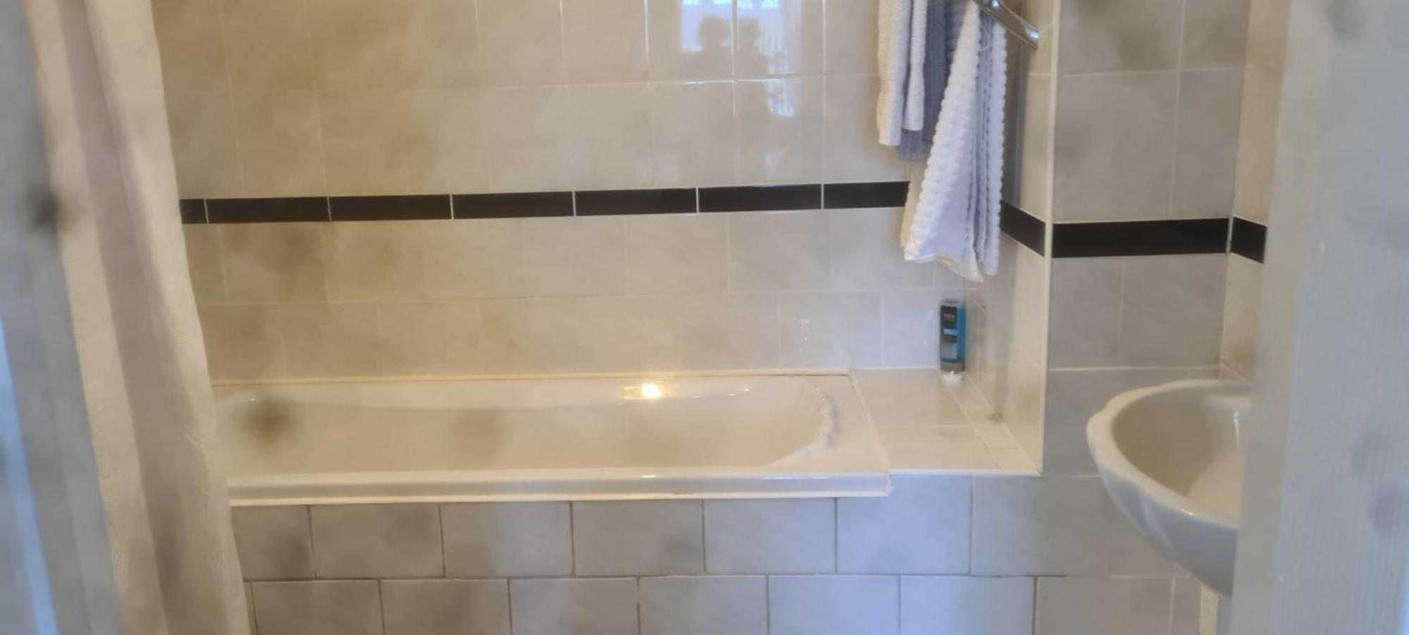 Parc Lodge Guesthouse Bridgend  Δωμάτιο φωτογραφία